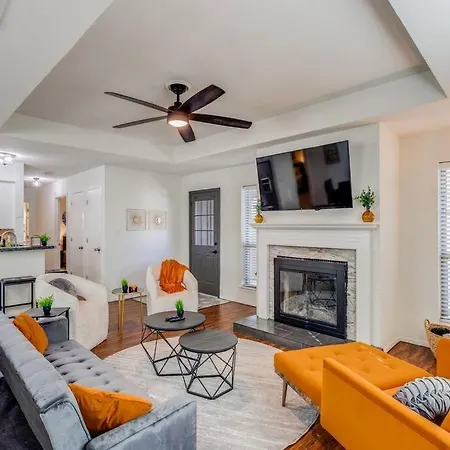 Cute Chic 2B 2B Duplex Apt